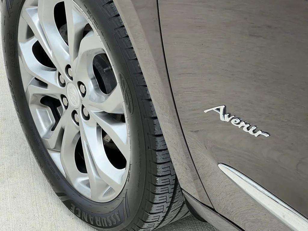 Used 2021 Buick Enclave Avenir w/ Avenir Technology Package AWD/4WD image 37