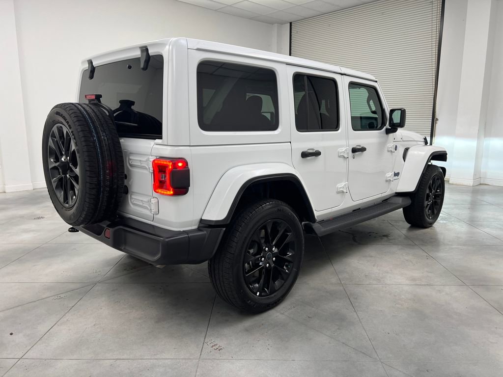 Used 2025 Jeep Wrangler Sahara 4xe image 7