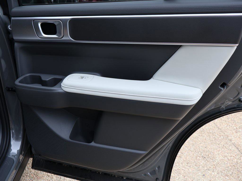 New 2025 Hyundai Santa Fe SEL image 12