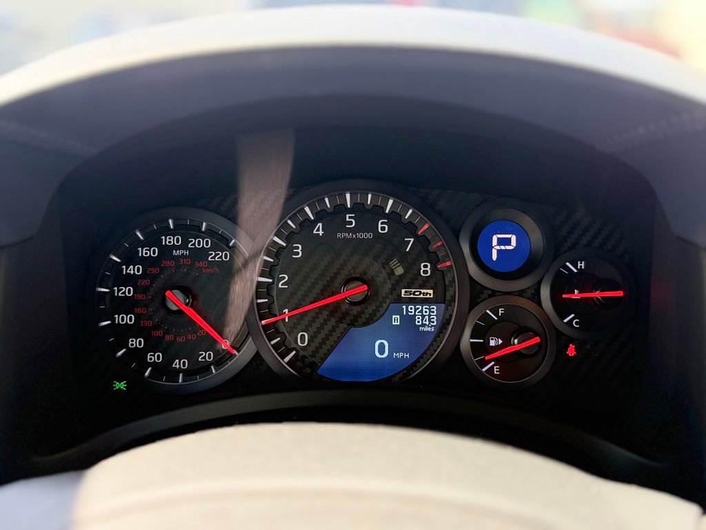 Used 2020 Nissan GT-R Premium AWD/4WD image 28