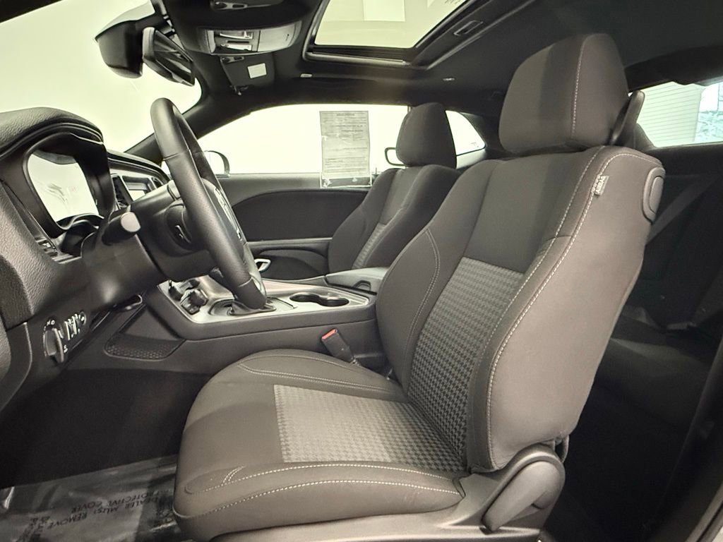 Used 2023 Dodge Challenger SXT w/ Blacktop Package image 11
