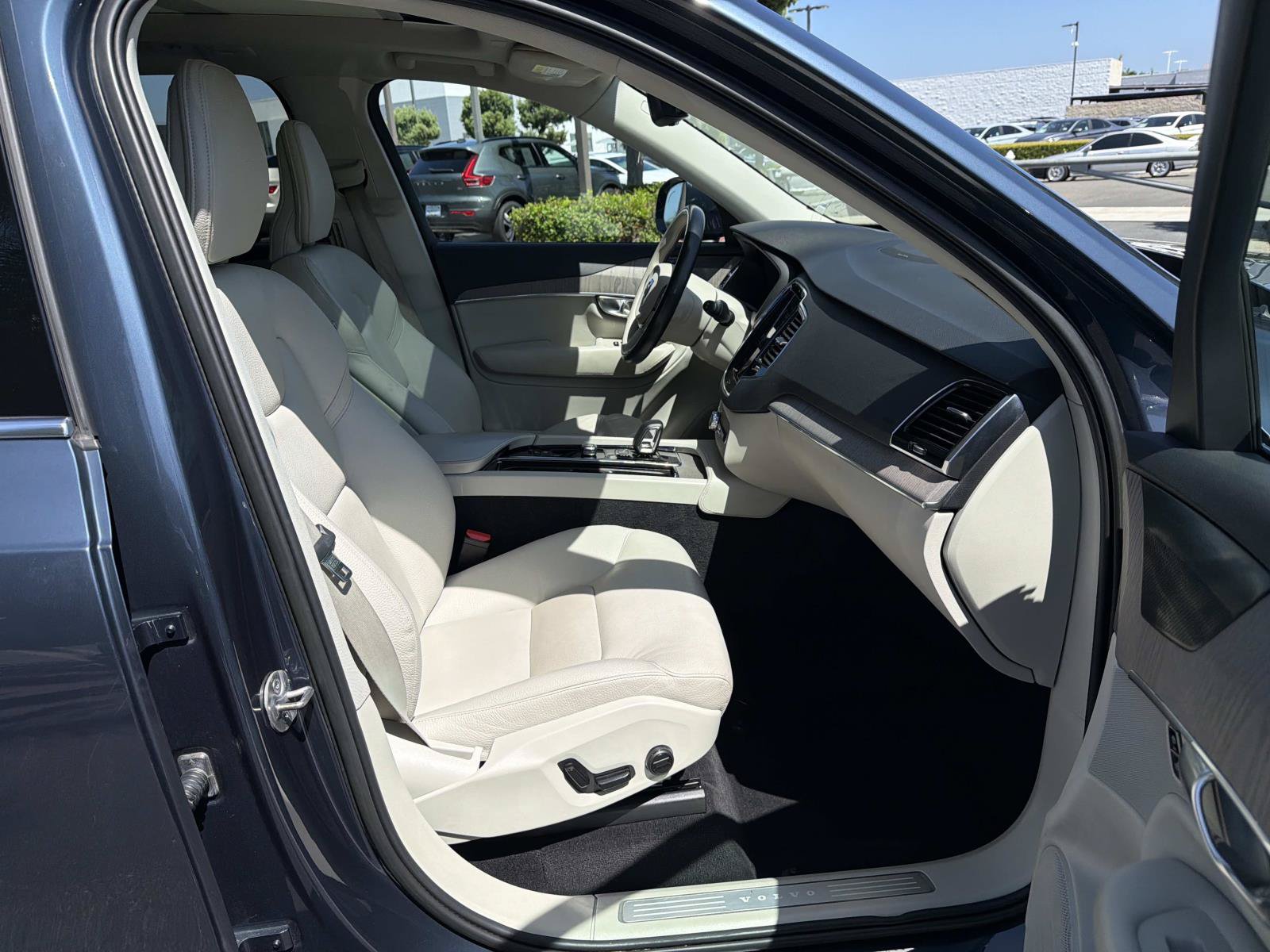 Certified 2023 Volvo XC90 B6 Plus AWD/4WD image 26