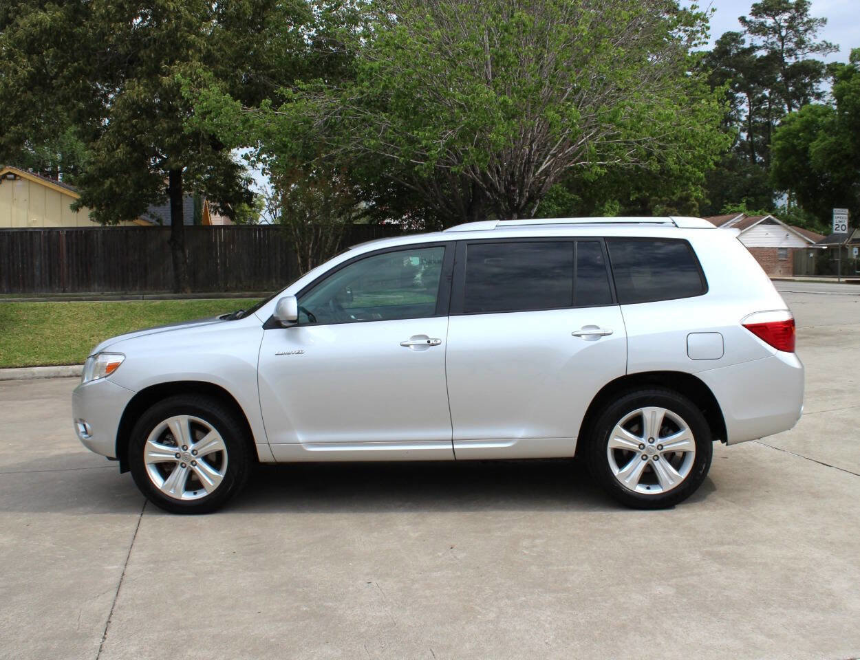 Used 2009 Toyota Highlander Limited image 3