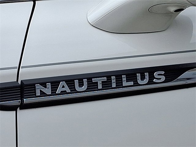 Used 2020 Lincoln Nautilus Reserve image 30