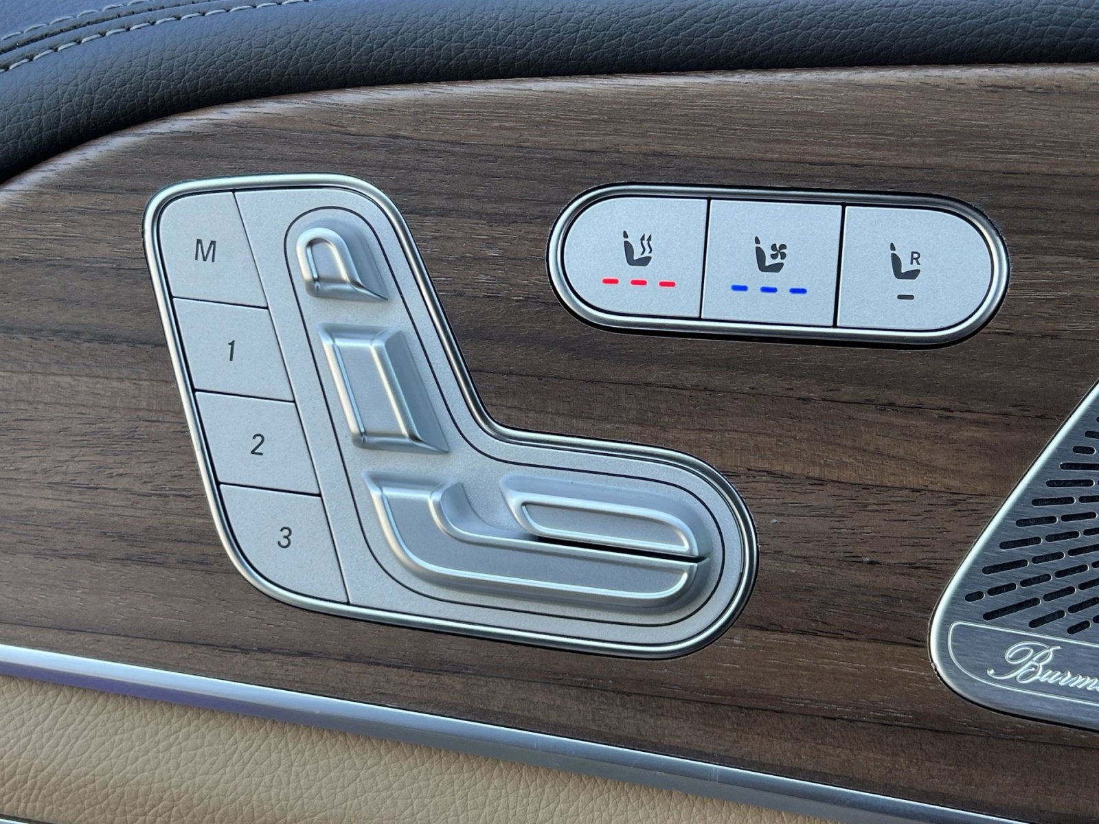 New 2026 Mercedes-Benz GLE 450e 4MATIC image 34