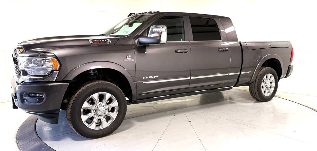 Used 2024 RAM 3500 Limited image 9