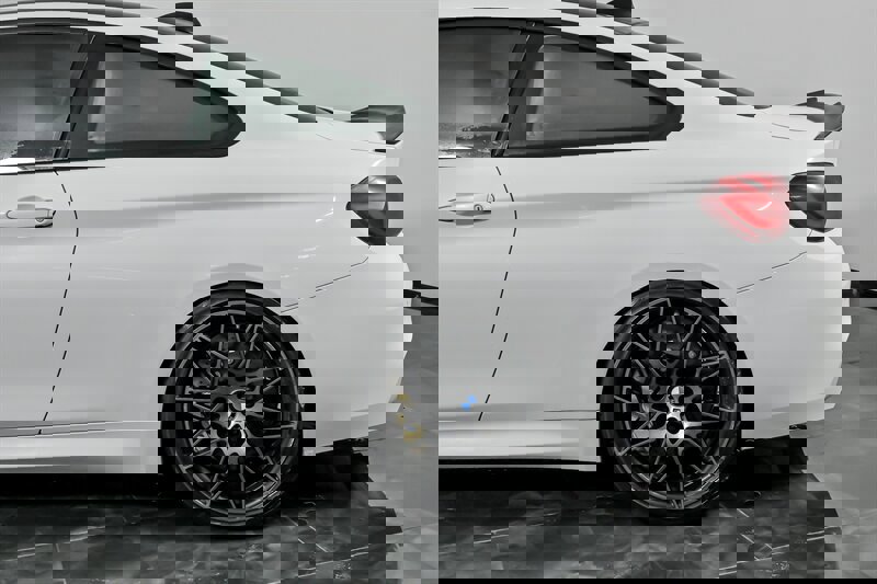 Used 2020 BMW M4 Coupe w/ Competition Package image 8