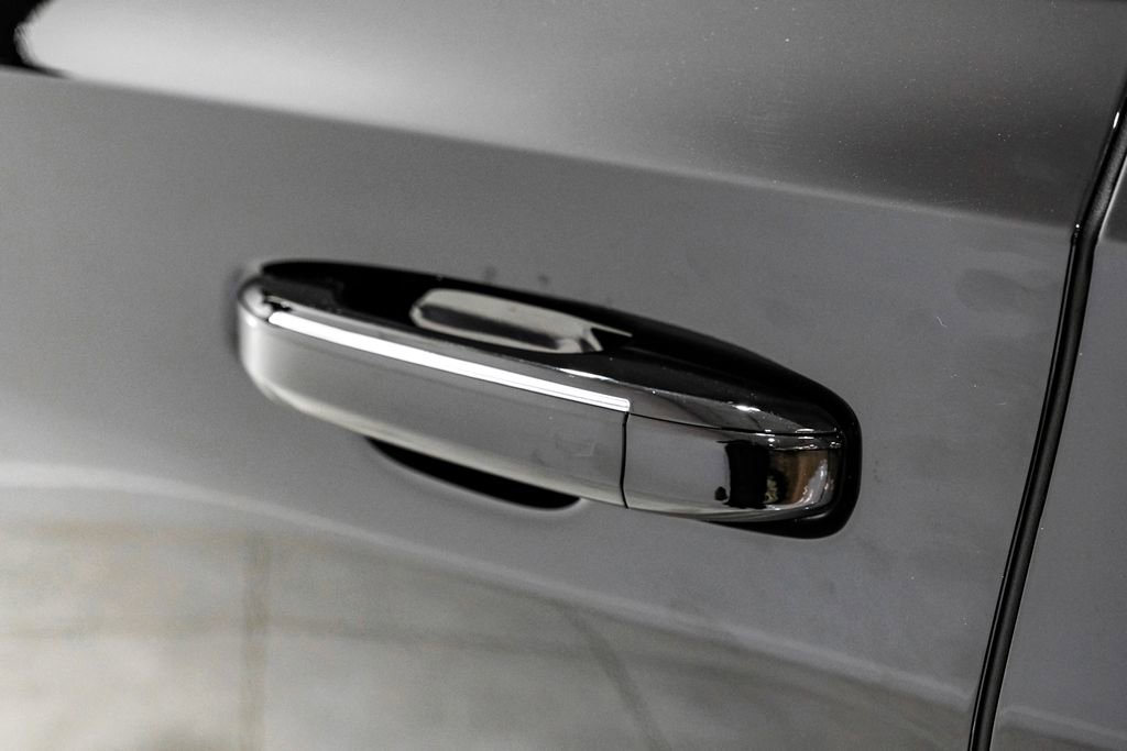 Used 2025 Cadillac Escalade V image 37