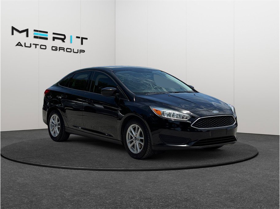 Used 2018 Ford Focus SE FWD image 1
