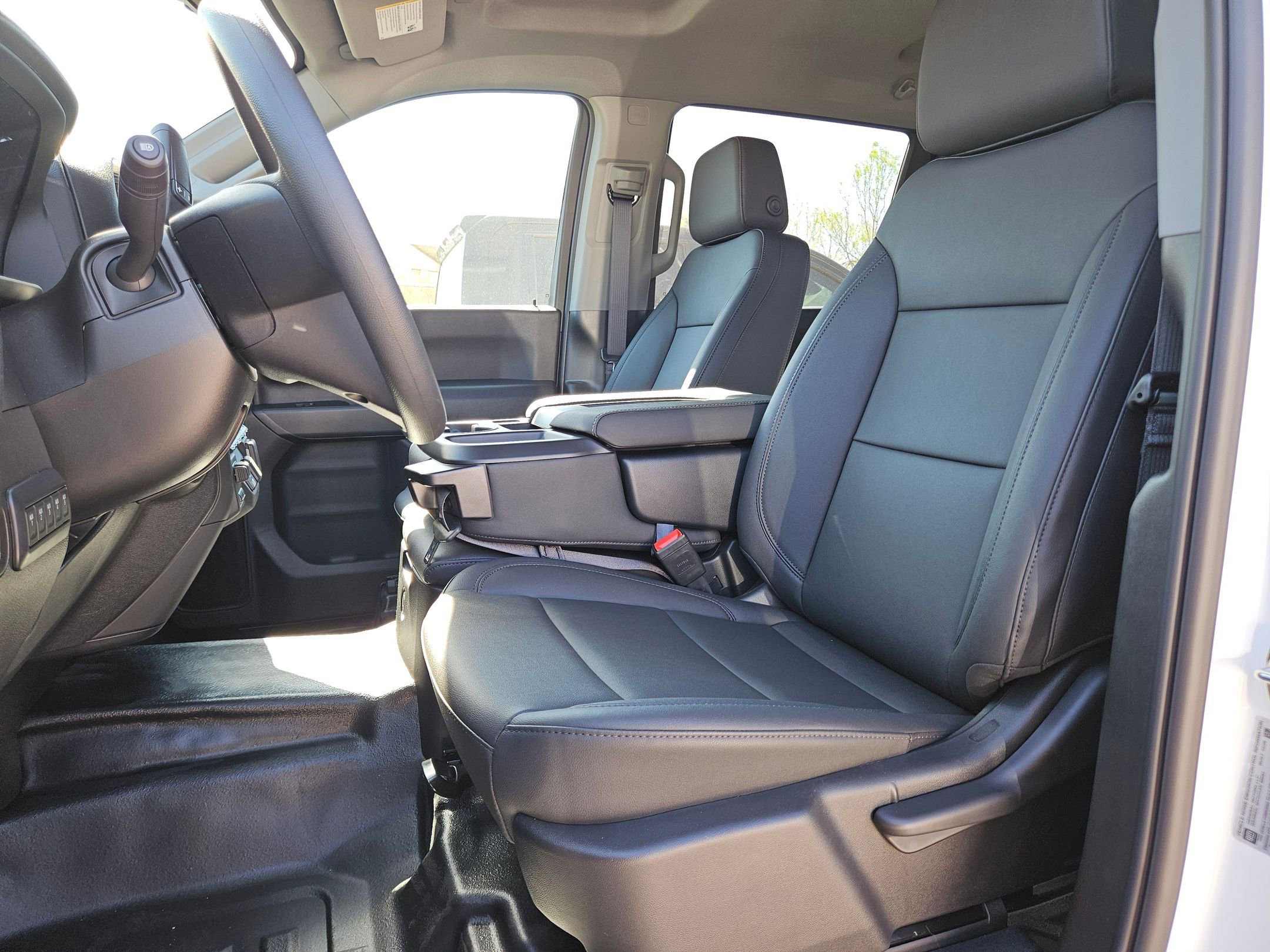 New 2026 GMC Sierra 3500 Pro w/ Convenience Package image 9