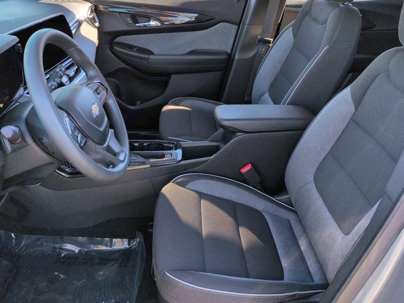 Used 2025 Chevrolet TrailBlazer LS image 17