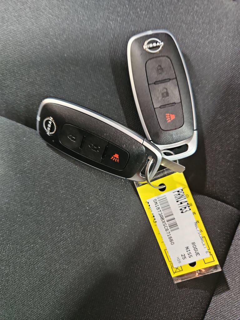 Certified 2025 Nissan Rogue S AWD/4WD image 29