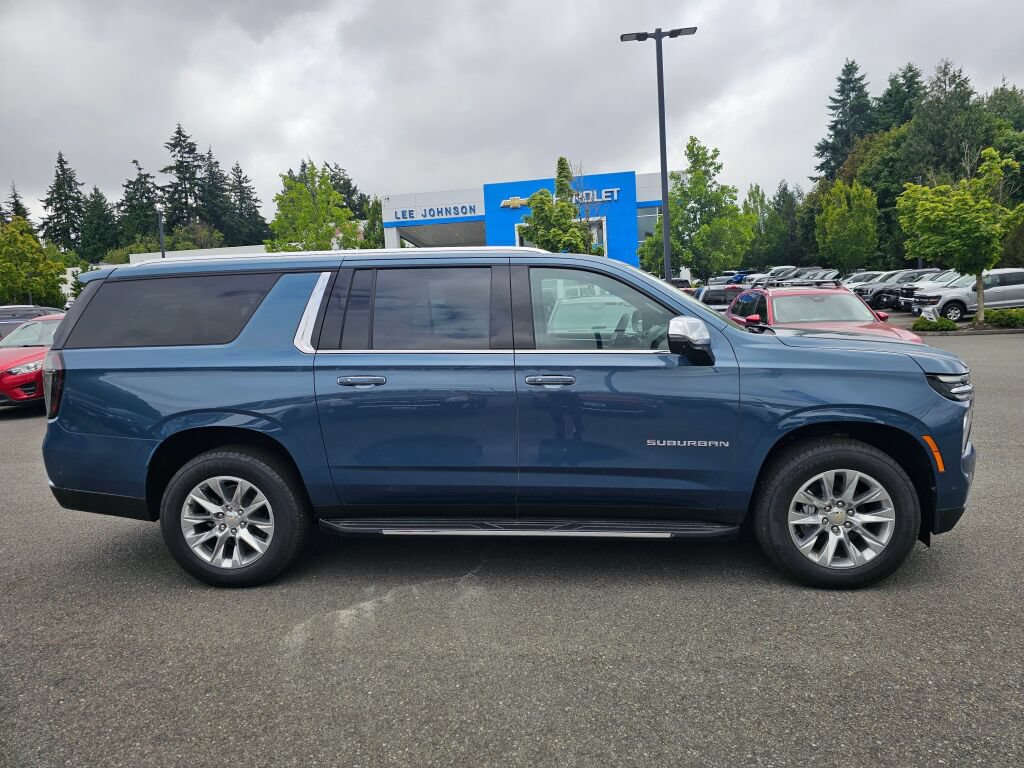 New 2026 Chevrolet Suburban Premier w/ Sun And Tow Package AWD/4WD image 4