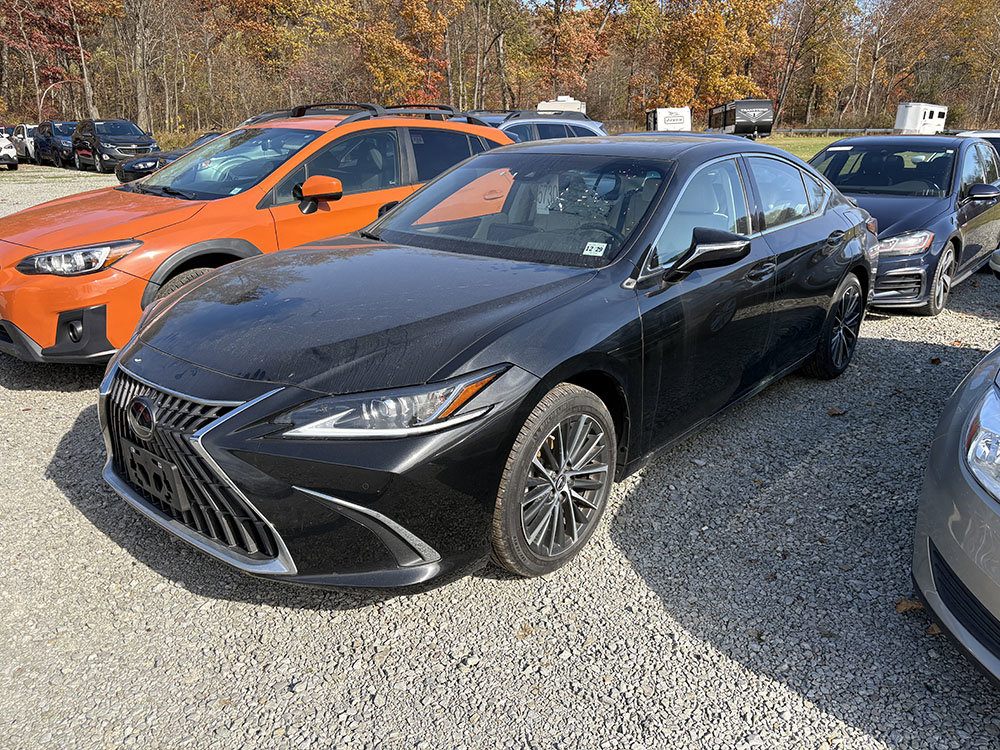 Used 2025 Lexus ES 300h w/ Premium Package image 1