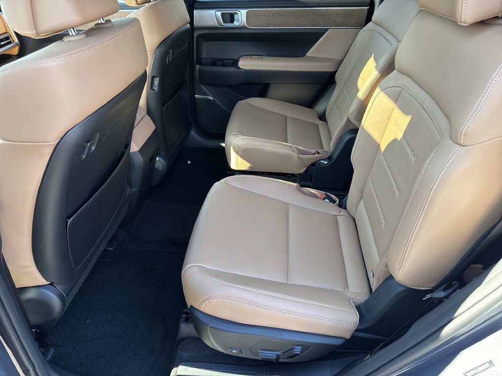New 2027 Hyundai Santa Fe Limited FWD image 19