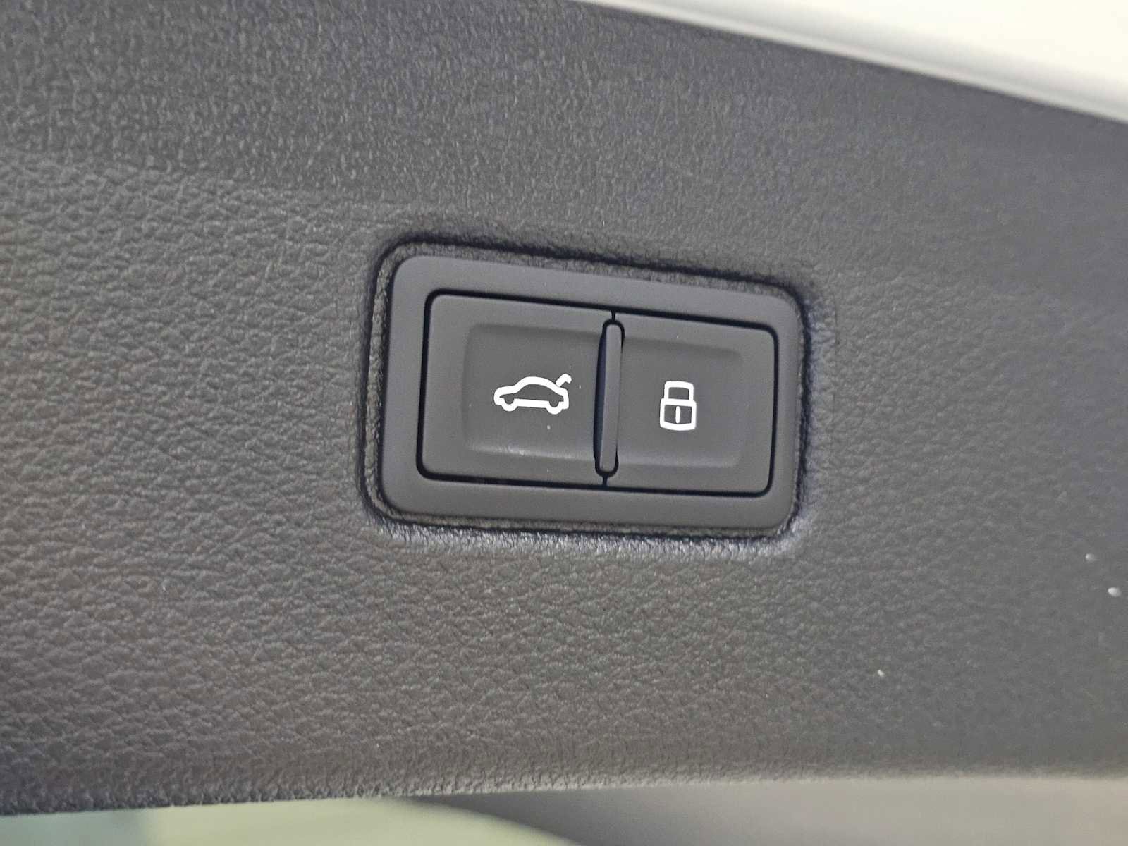 New 2026 Audi Q7 2.0T Premium image 17