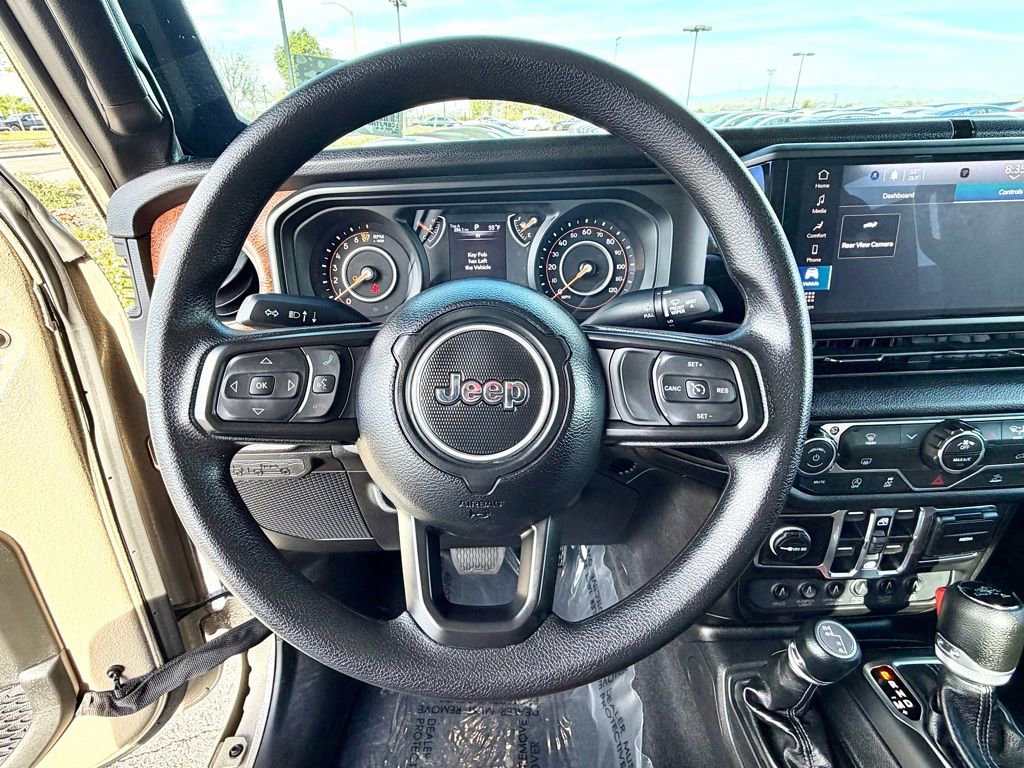 Used 2025 Jeep Gladiator Sport AWD/4WD image 21