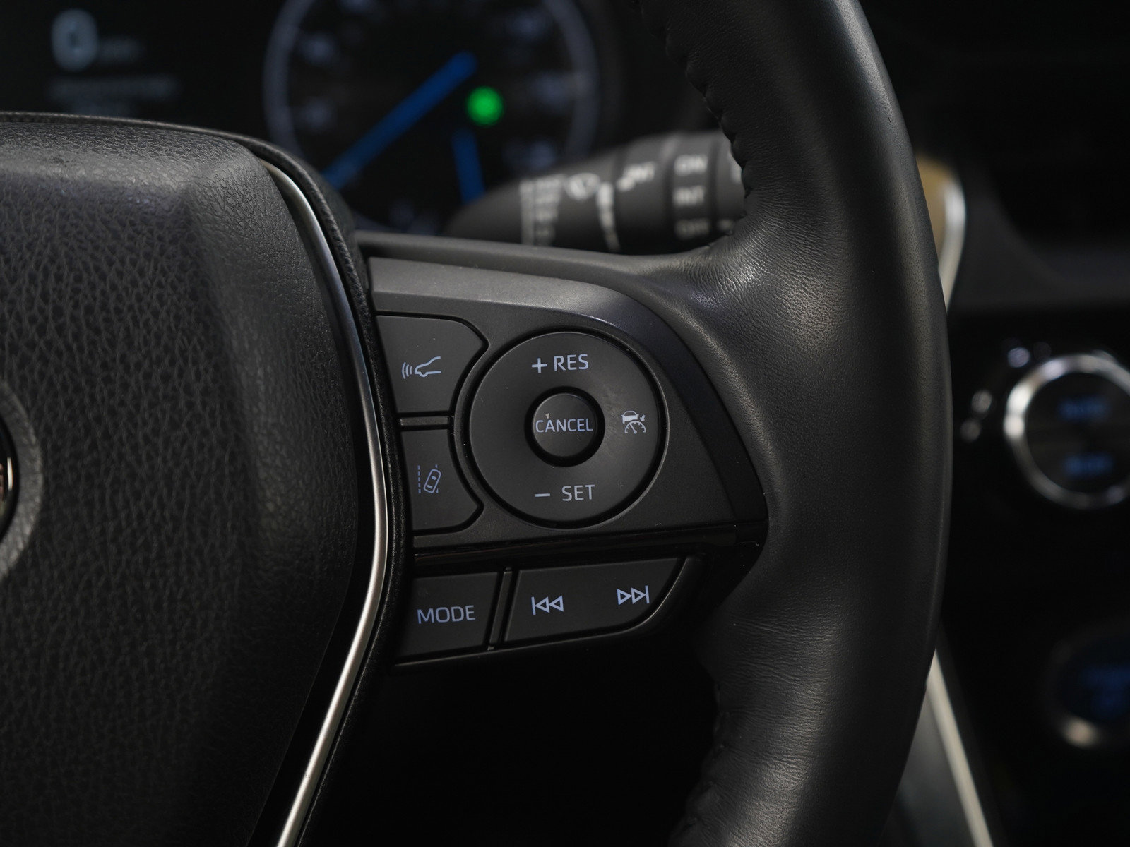 Used 2021 Toyota Venza XLE image 26