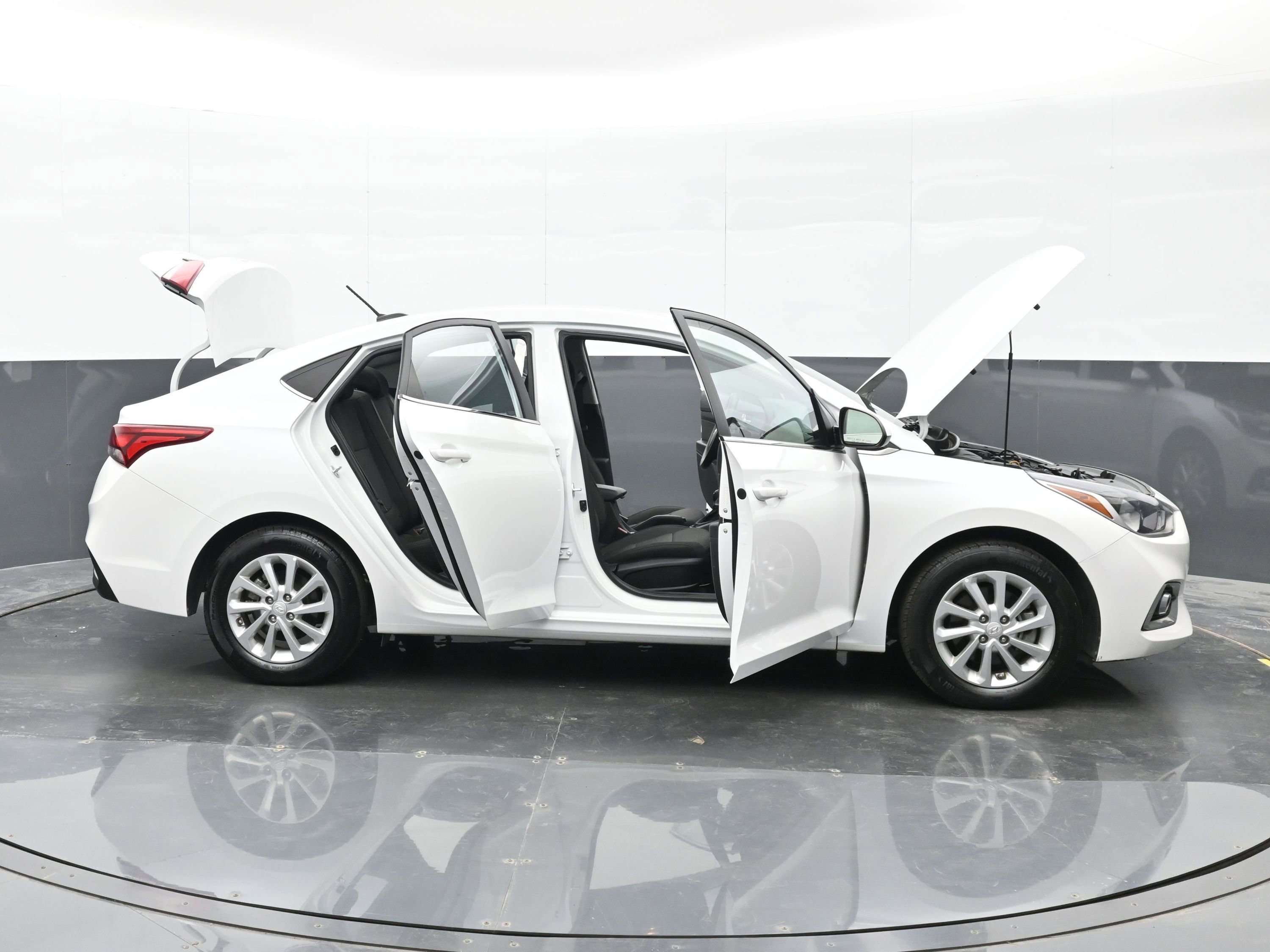 Used 2022 Hyundai Accent SEL w/ Cargo Package FWD image 48