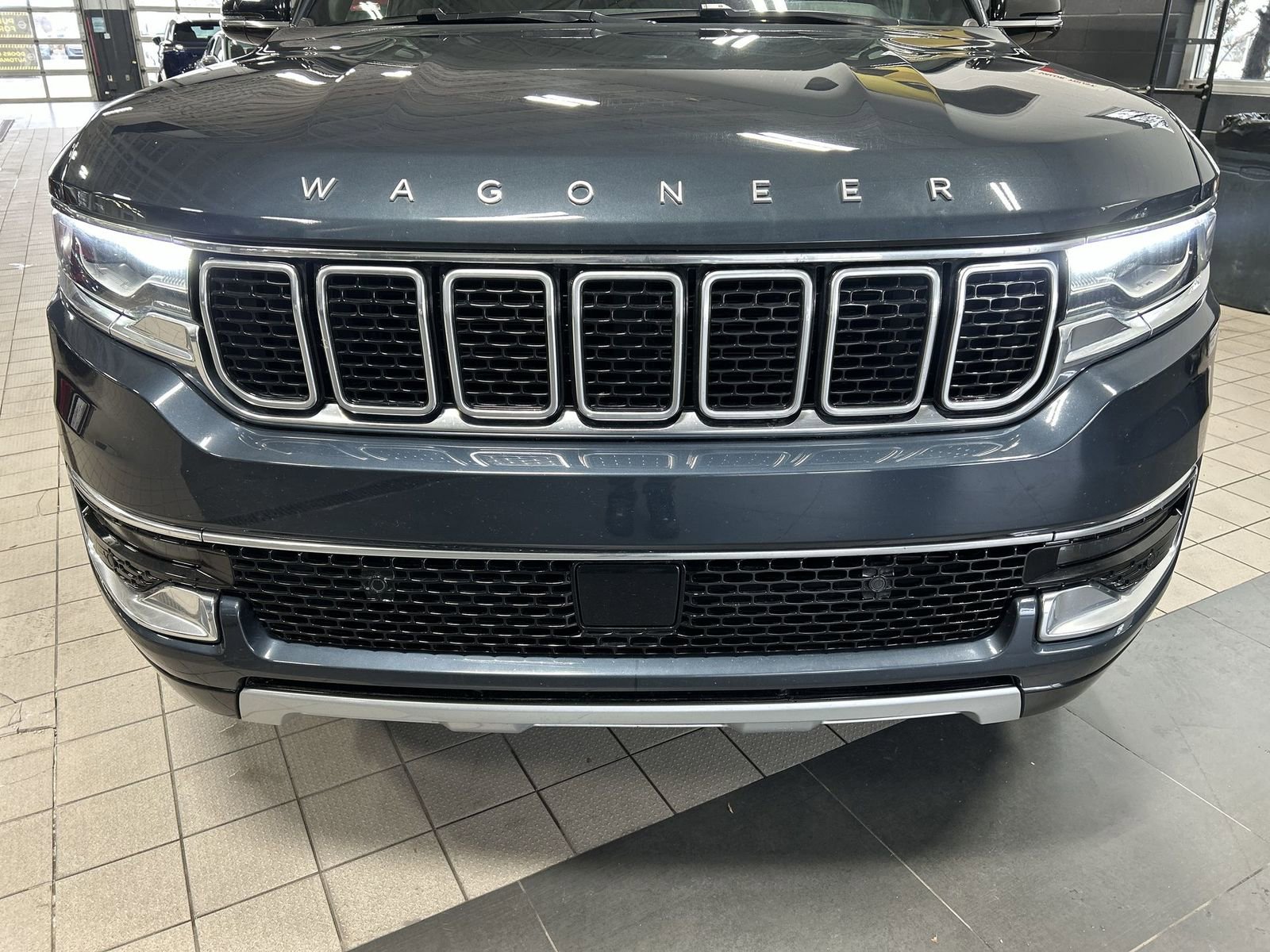 Used 2024 Jeep Wagoneer Series II AWD/4WD image 31