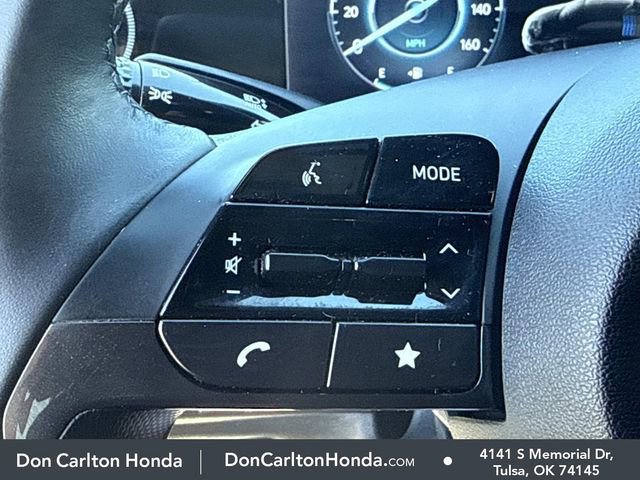 Used 2025 Hyundai Elantra SEL FWD image 21