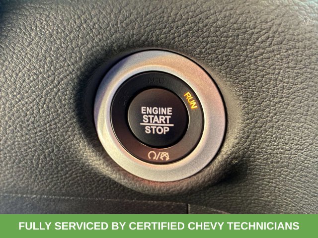 Used 2025 Chrysler Pacifica Limited FWD image 34