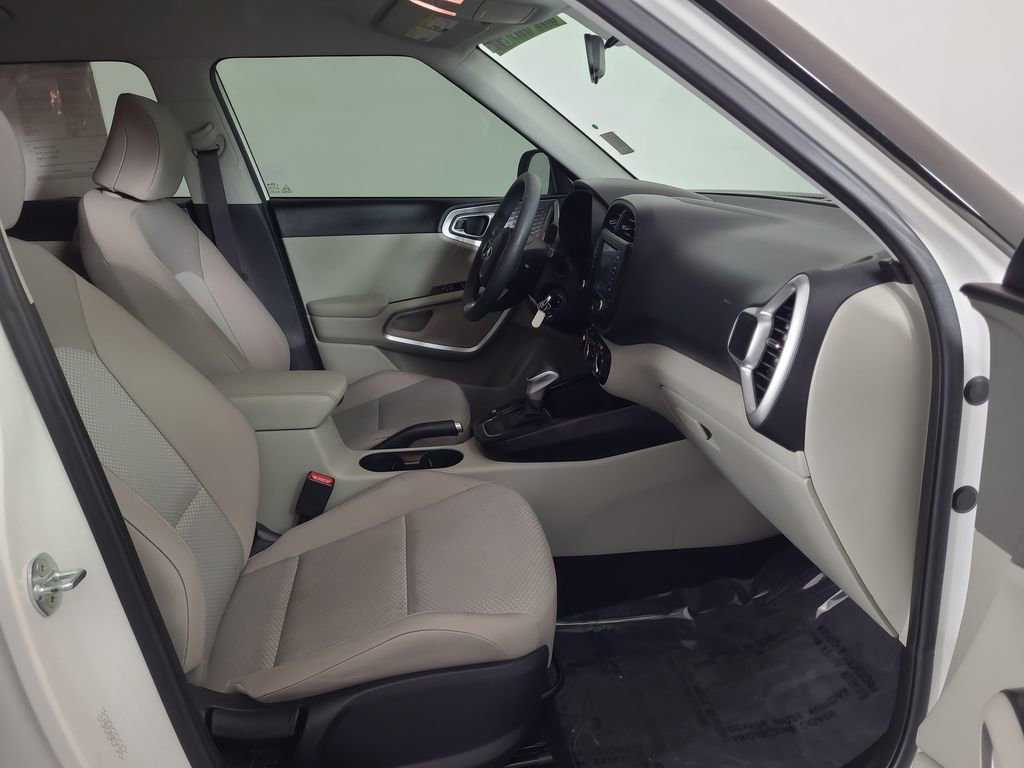 Used 2021 Kia Soul LX image 19