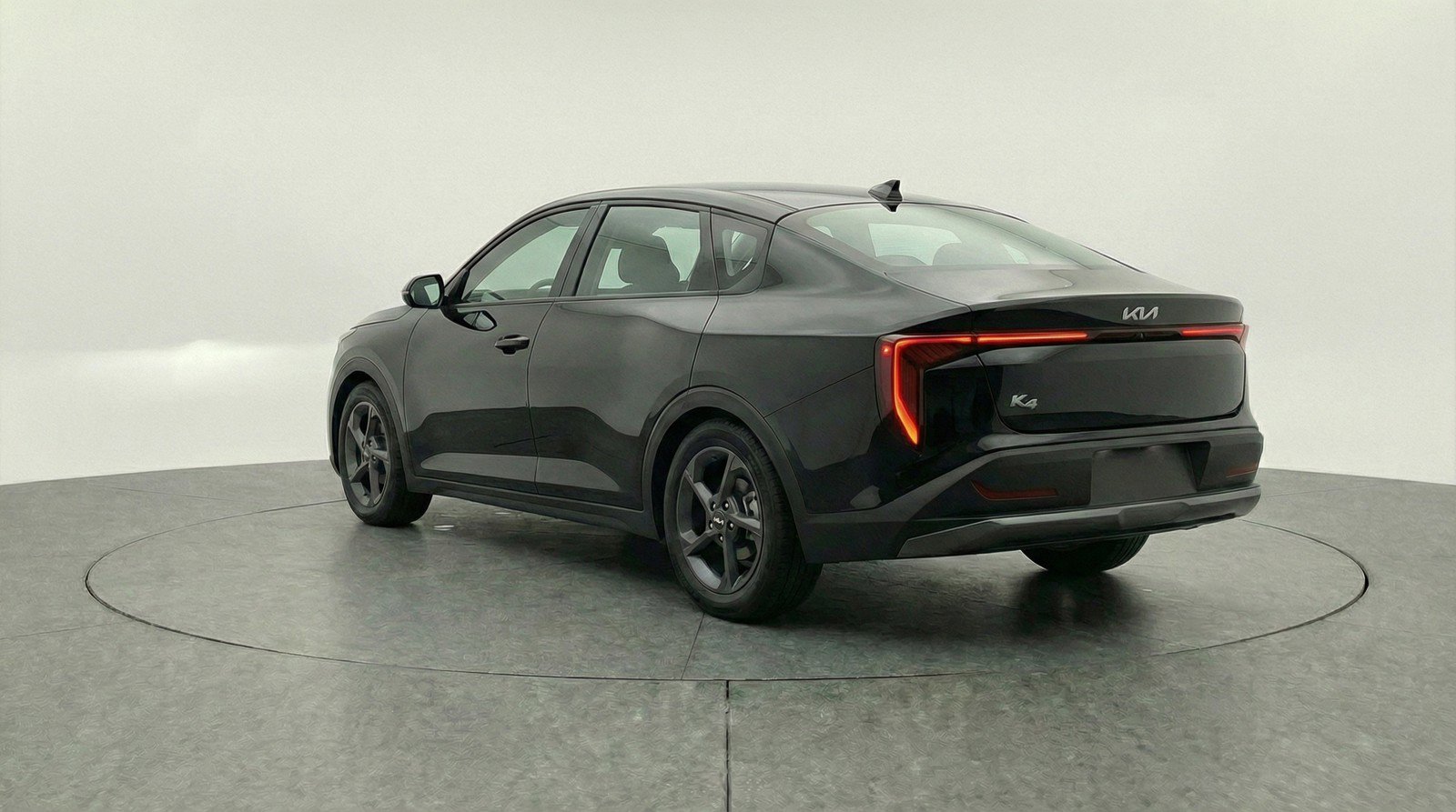 Used 2025 Kia K4 LXS image 6