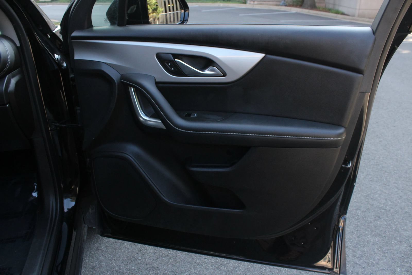 Used 2023 Chevrolet Blazer LT w/ Convenience Package FWD image 27