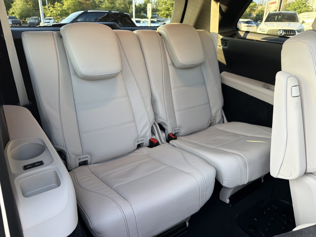 Used 2025 Mercedes-Benz GLS 580 4MATIC image 17