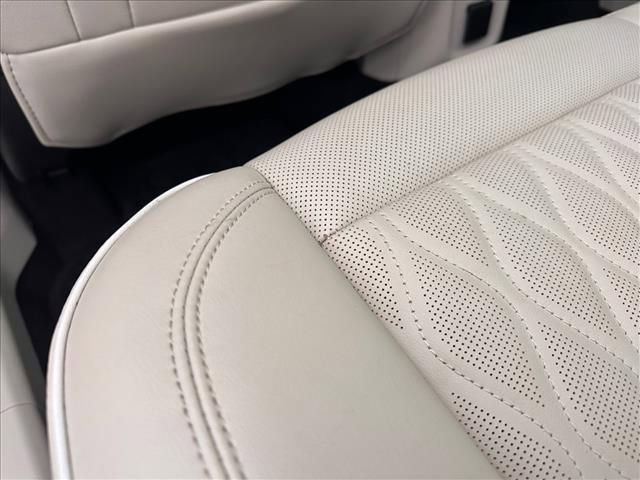 Certified 2023 Buick Envision Avenir image 18