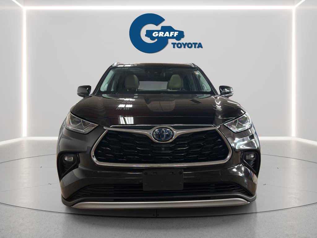 Used 2020 Toyota Highlander Platinum AWD/4WD image 2