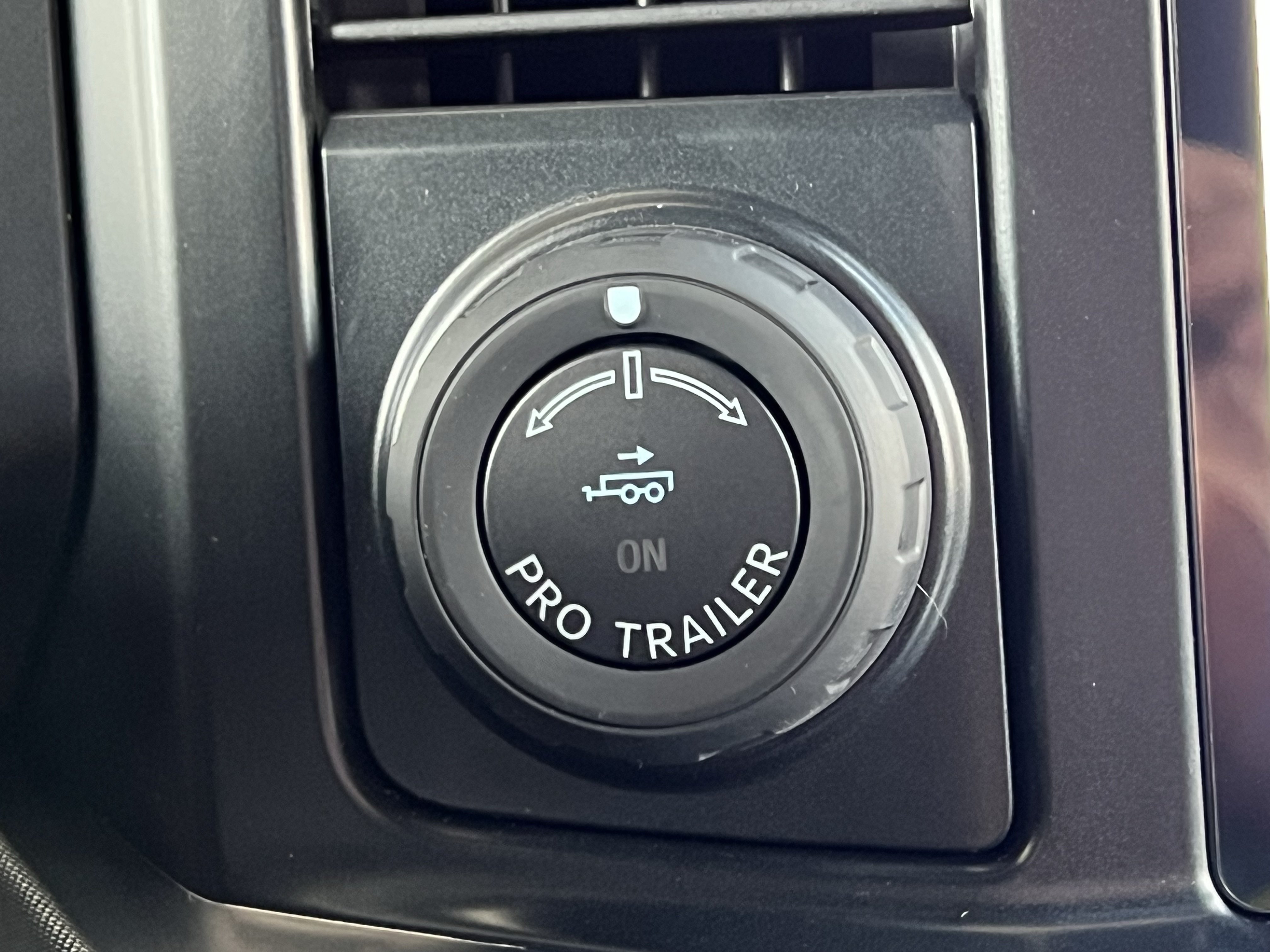New 2026 Ford F350 Platinum w/ FX4 Off-Road Package AWD/4WD image 40