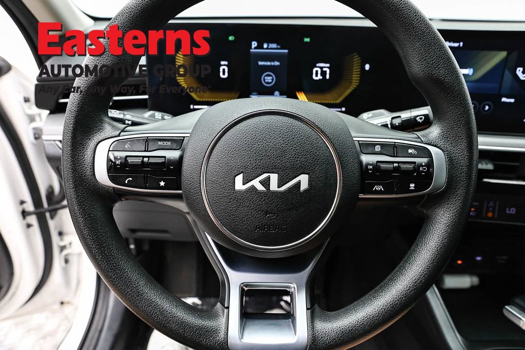 Used 2025 Kia K5 LXS FWD image 10