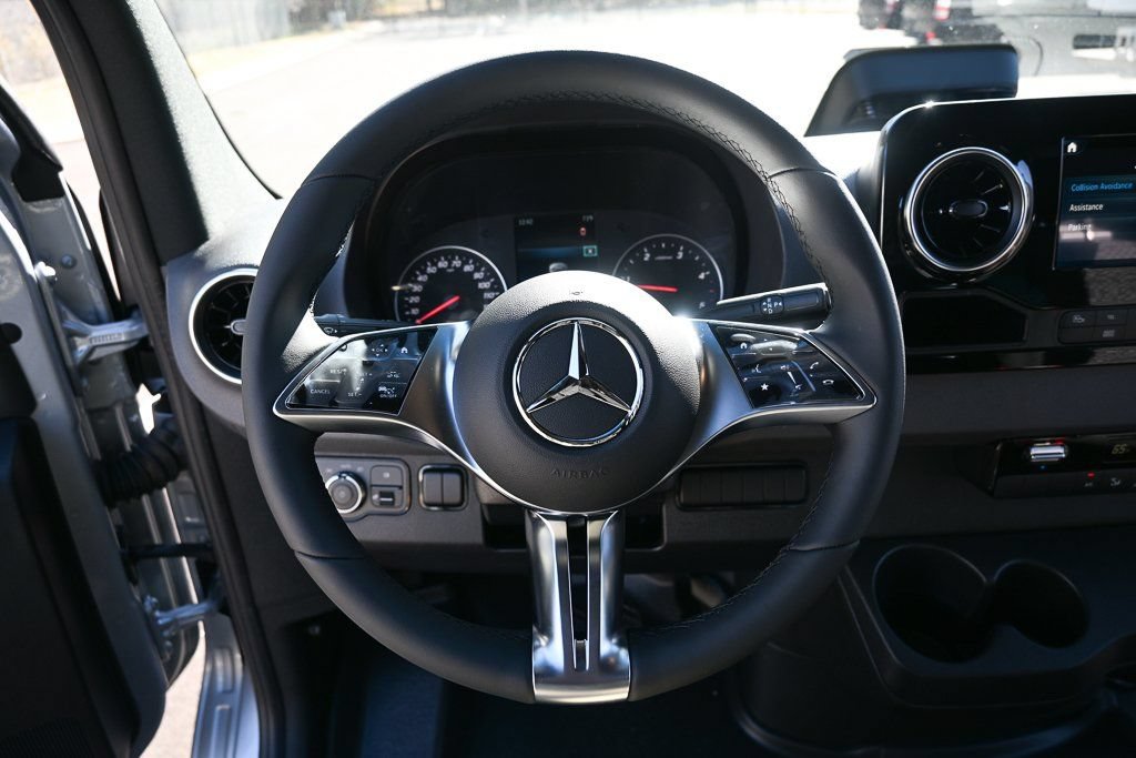 Used 2026 Mercedes-Benz Sprinter 2500 image 2