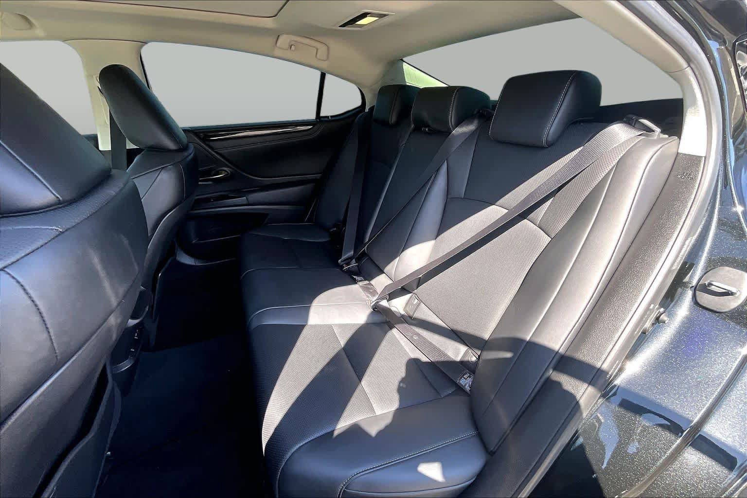 Used 2021 Lexus ES 350 w/ Premium Package FWD image 19