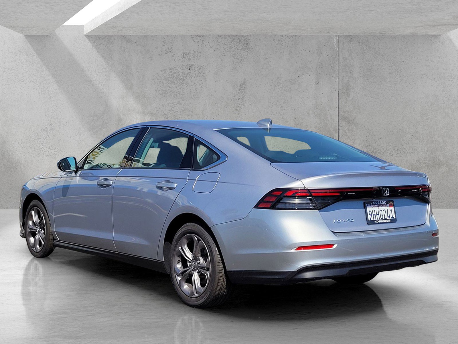 Used 2023 Honda Accord EX image 6
