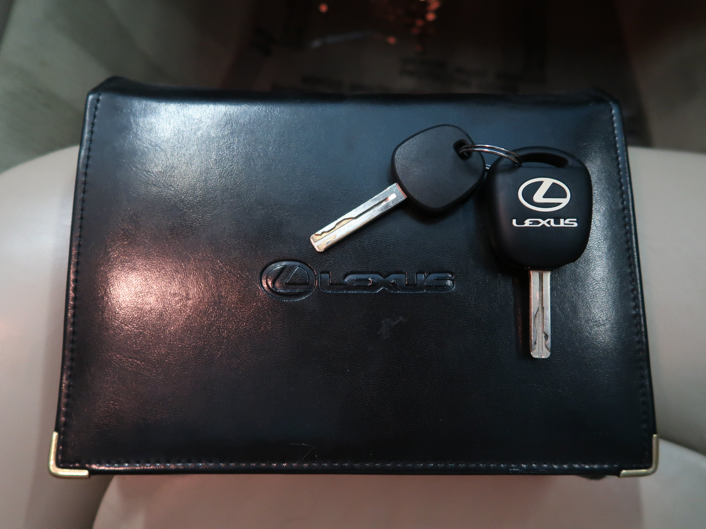 Used 2000 Lexus LS 400 RWD image 21