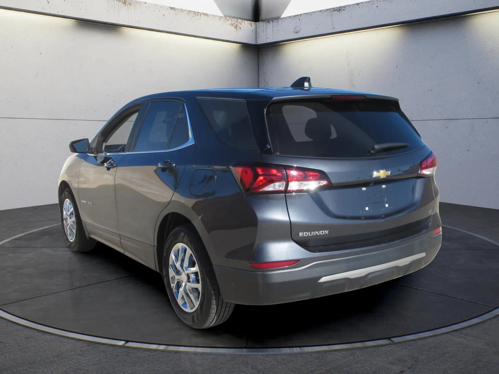 Used 2023 Chevrolet Equinox LT FWD image 6