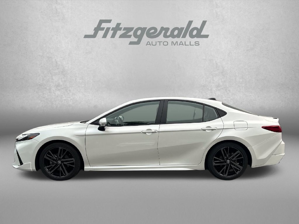Used 2025 Toyota Camry XSE FWD image 10
