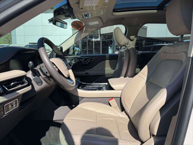 Used 2022 Lincoln Aviator Grand Touring w/ Elements Package Plus AWD/4WD image 16