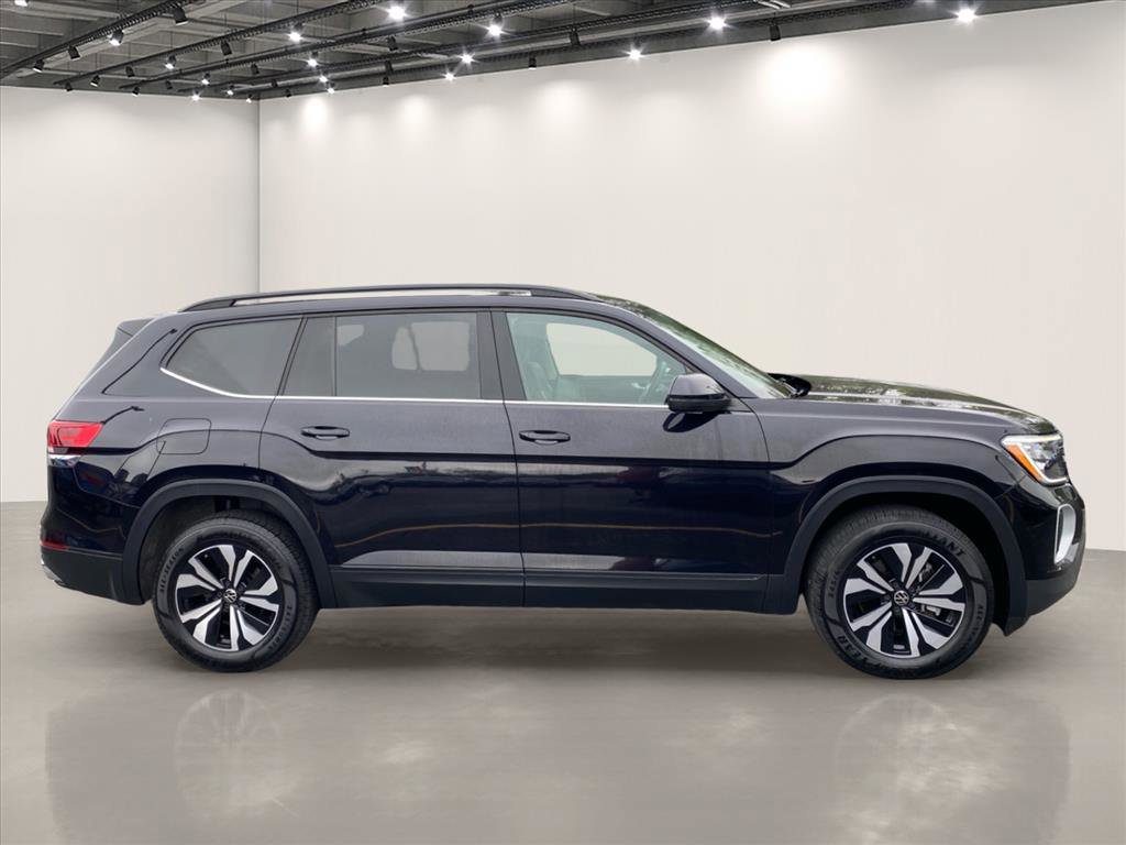 Used 2024 Volkswagen Atlas SE AWD/4WD image 8
