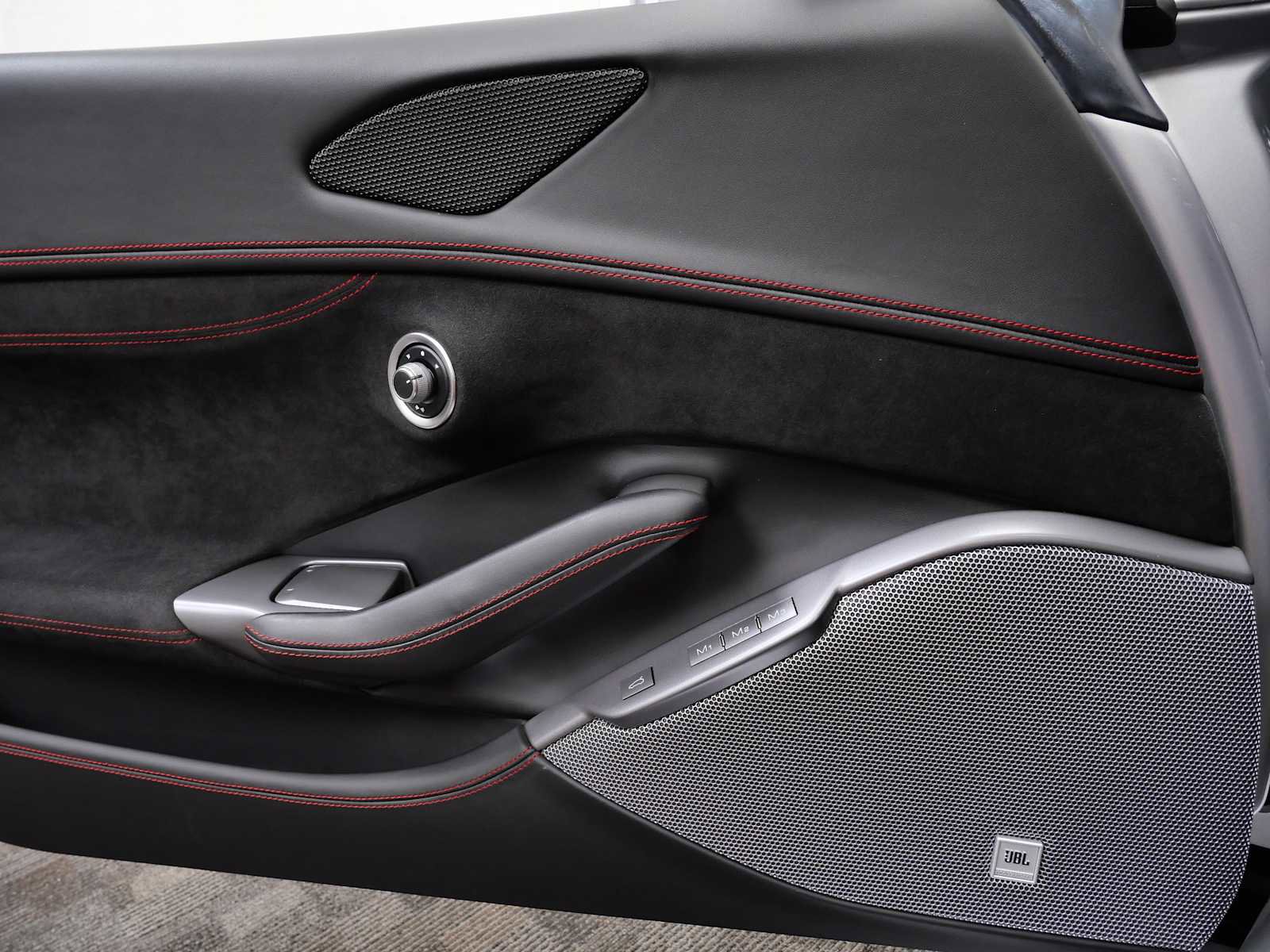 Certified 2022 Ferrari Portofino M image 33