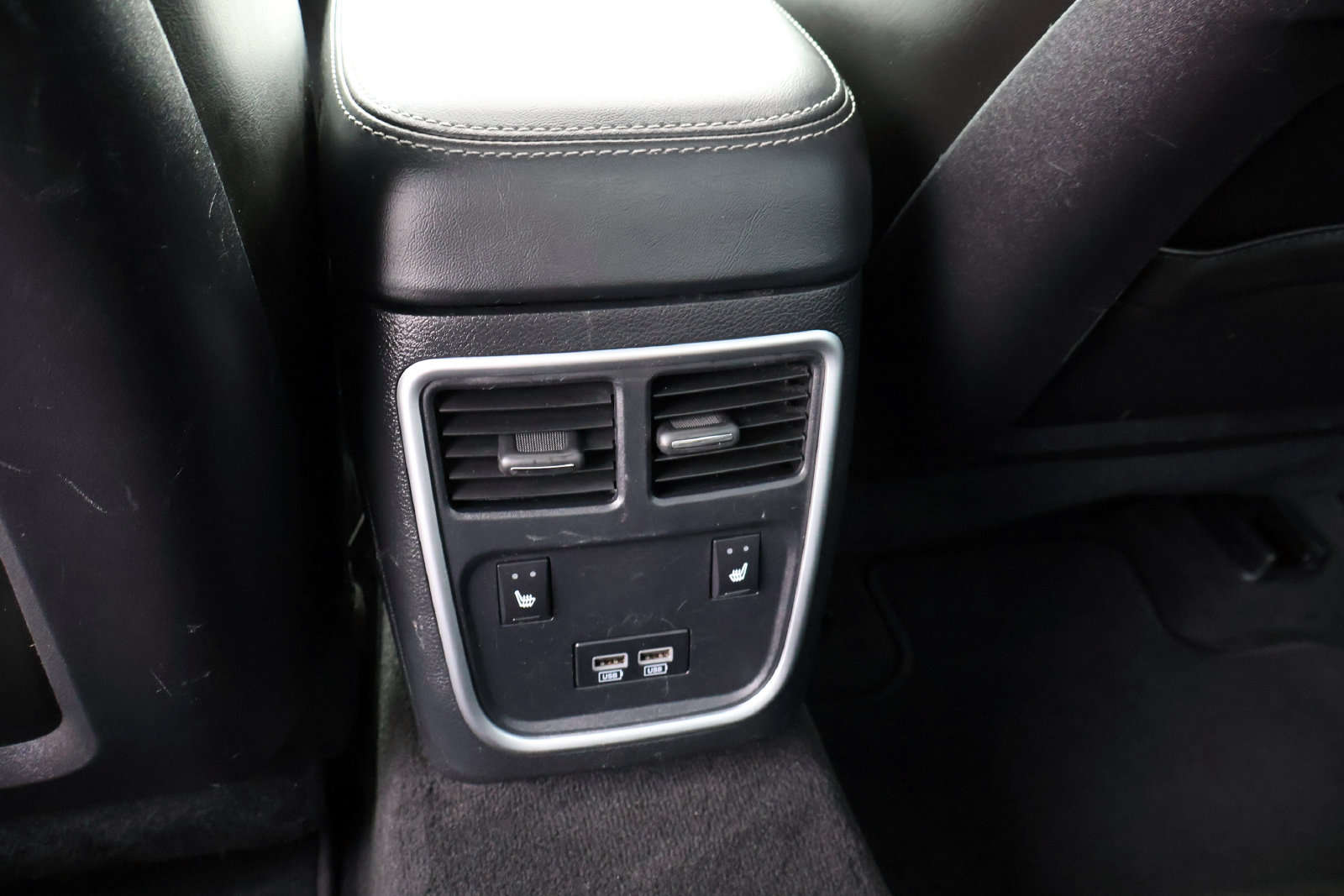 Used 2022 Dodge Charger SXT w/ Leather Interior Group RWD image 13