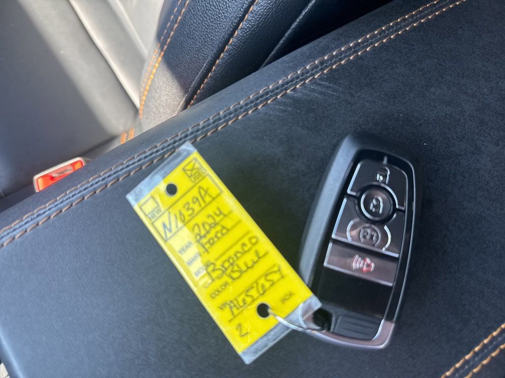 Used 2024 Ford Bronco Badlands image 21