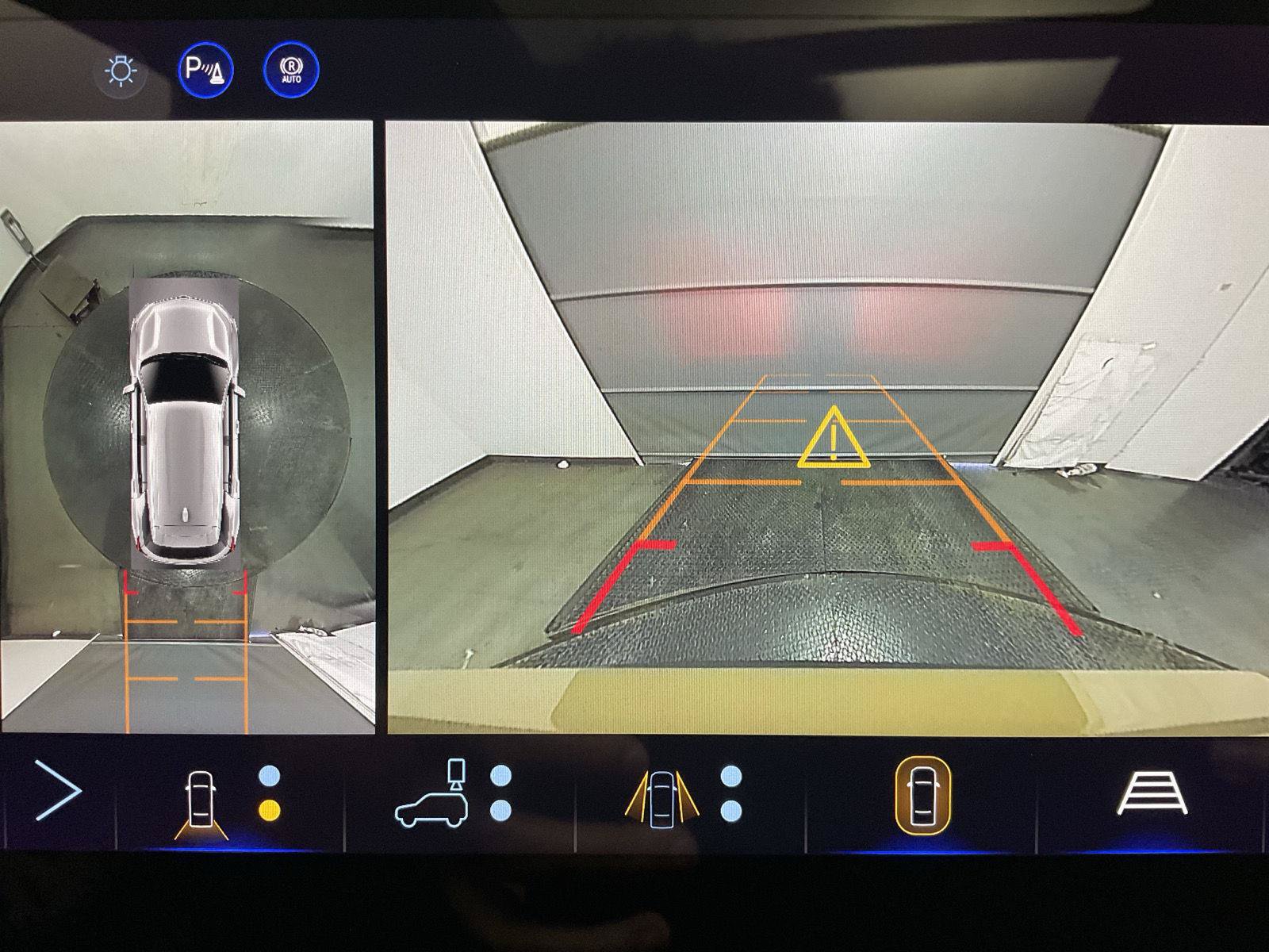 New 2027 Chevrolet Equinox LT w/ Safety and Technology Package FWD image 16