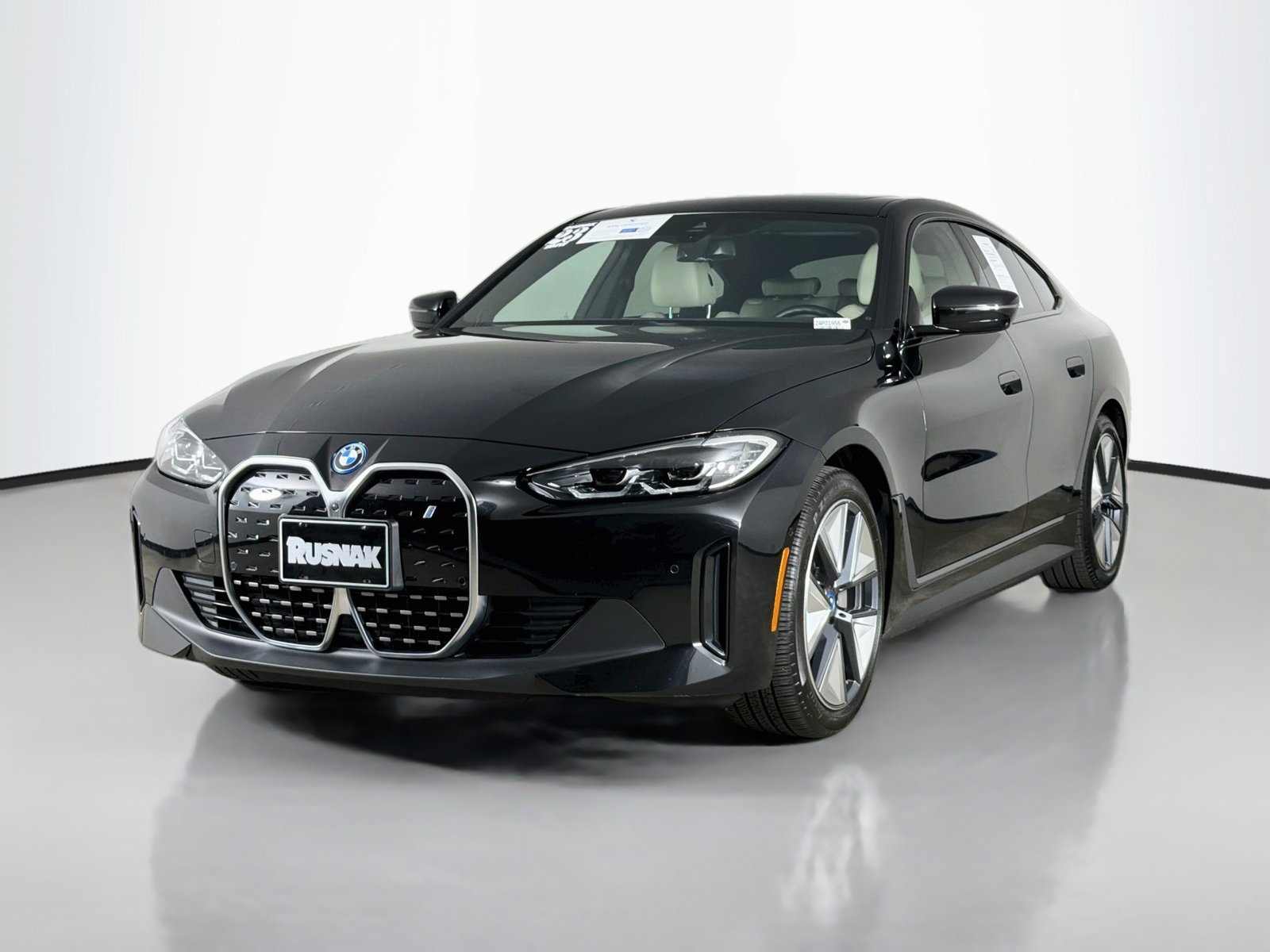 Certified 2023 BMW i4 eDrive40 w/ Premium Package RWD image 3