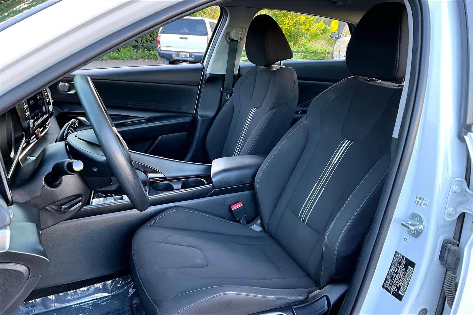 Used 2023 Hyundai Elantra Blue FWD image 7
