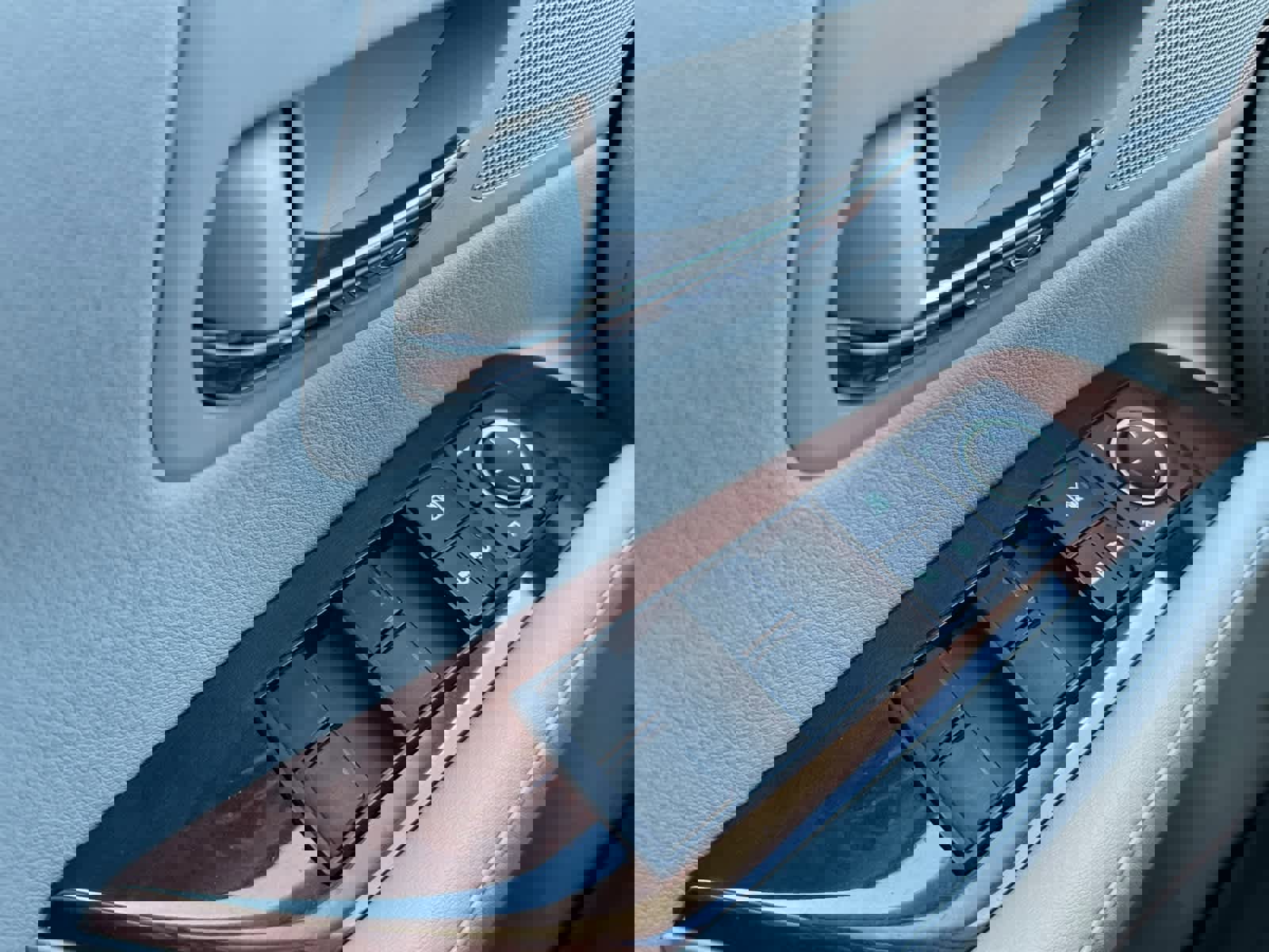 Used 2010 Lexus RX 350 AWD image 17