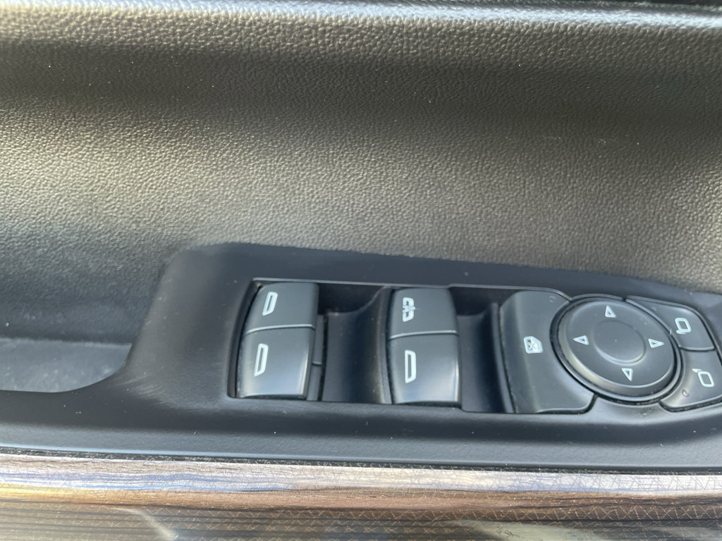 Used 2022 Chevrolet Silverado 1500 RST image 27
